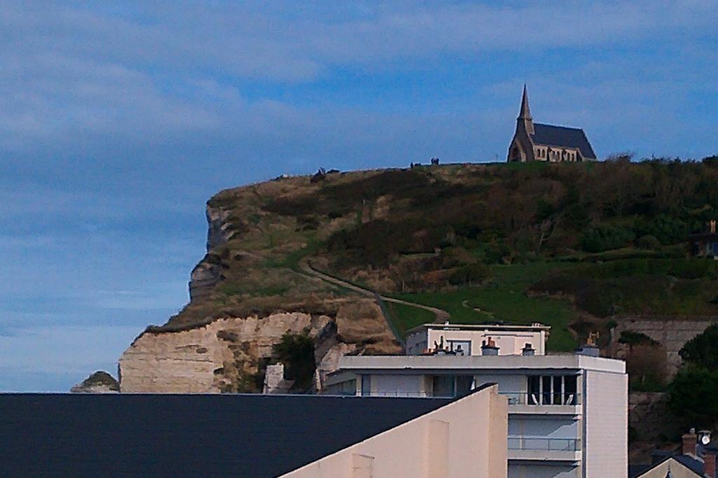 Les Galets Bleus Bed & Breakfast Etretat Room photo